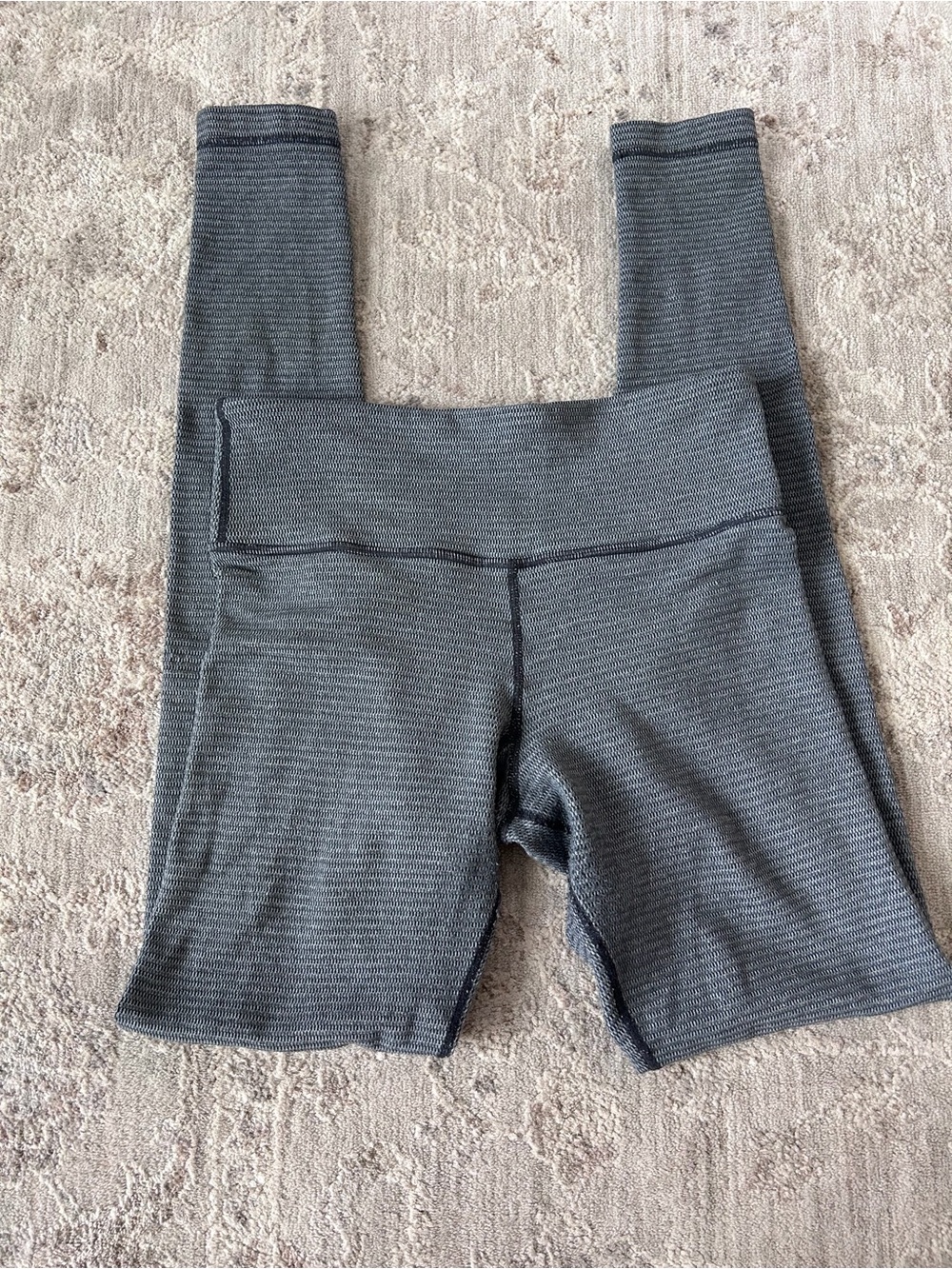 Lululemon Womens Sz 6 Heathered Gray Black Low Rise Ankle Leggings Athletic Chic